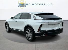 2024 Cadillac LYRIQ Luxury 1