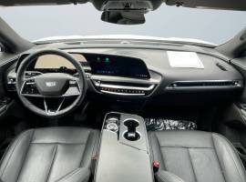 2024 Cadillac LYRIQ Luxury 1