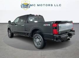 2025 Ford F-250 Super Duty Platinum Crew Cab