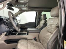 2025 Ford F-250 Super Duty Platinum Crew Cab