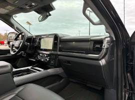 2025 Ford F-450 Super Duty Lariat Crew Cab LB DRW
