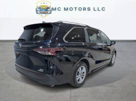 2024 Toyota Sienna XLE 7-Passenger