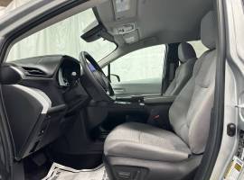 2025 Toyota Sienna LE 8-Passenger