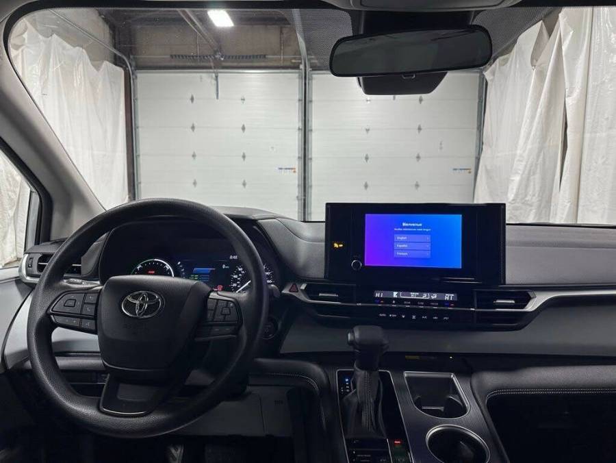 2025 Toyota Sienna 7