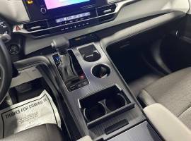 2025 Toyota Sienna LE 8-Passenger