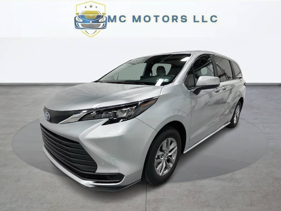 2025 Toyota Sienna 2